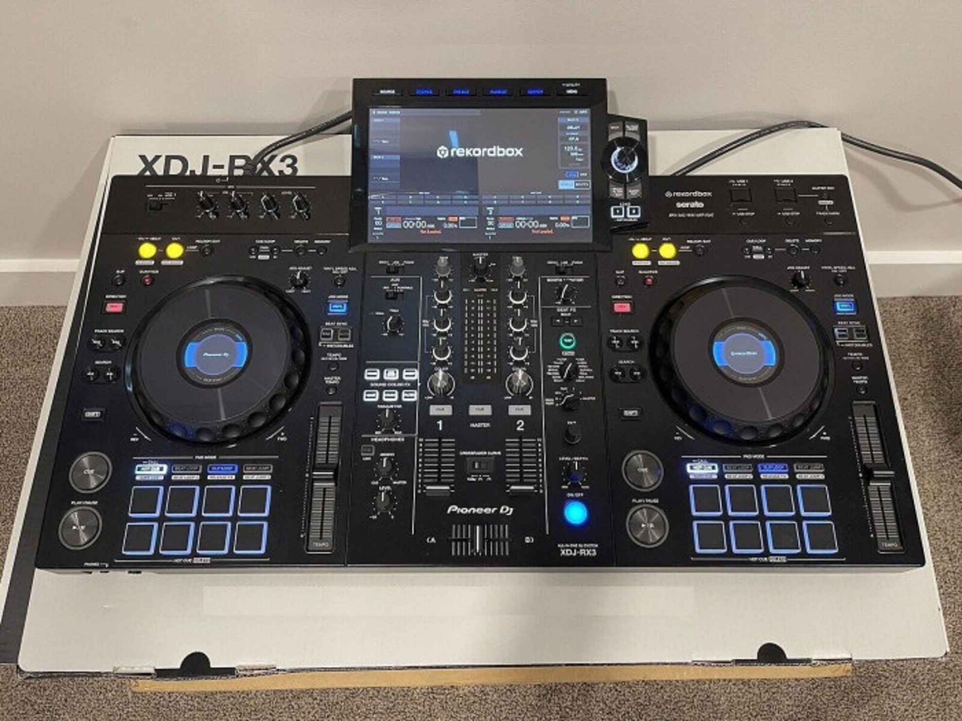 AlphaTheta XDJ-AZ, AlphaTheta OMNIS-DUO, Pioneer OPUS-QUAD, Pioneer XDJ-RX3, Pioneer XDJ-XZ, Pioneer DDJ-FLX10, AlphaTheta CDJ-3000X, Pioneer CDJ-3000